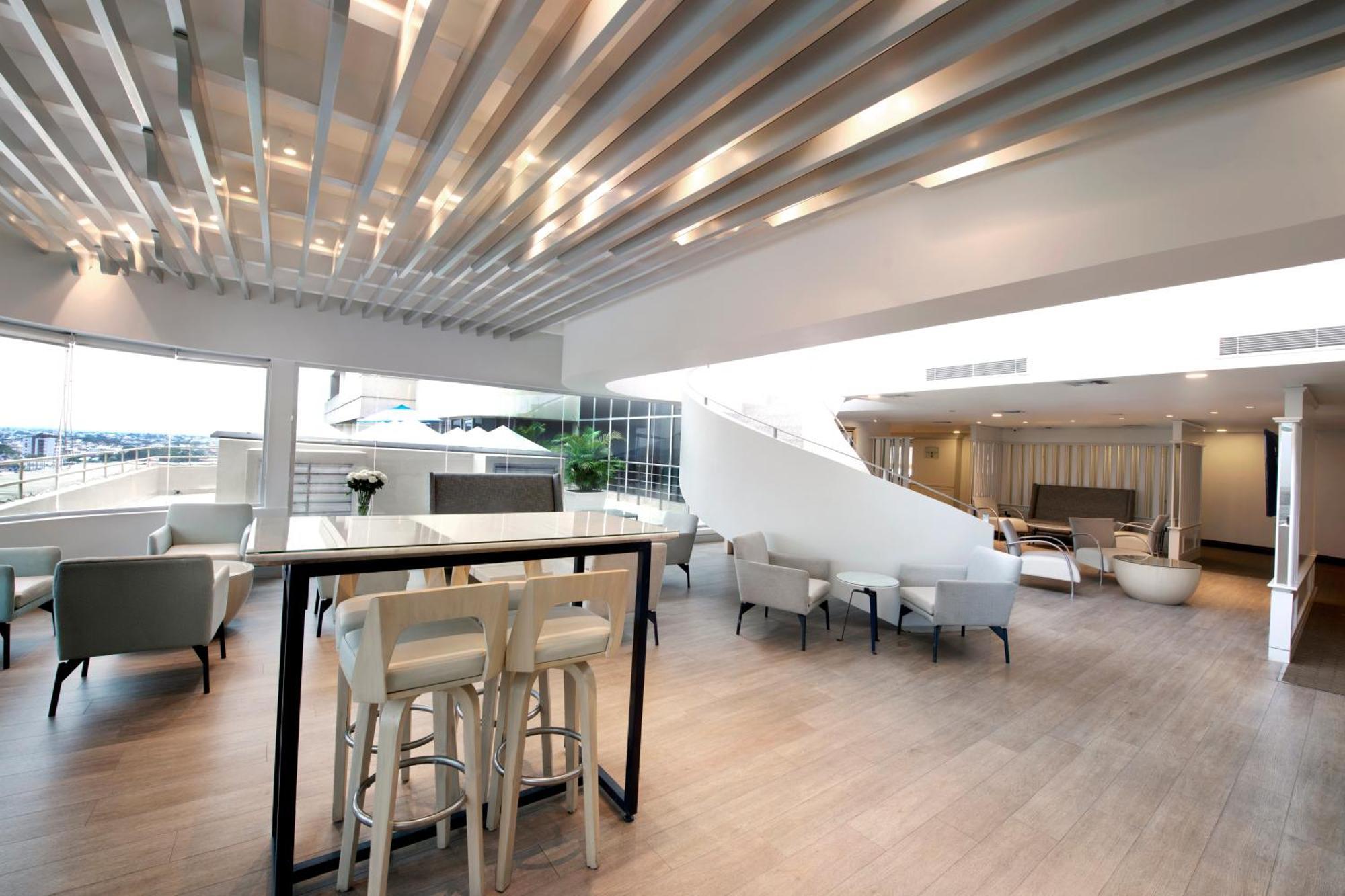 酒店 Hilton Colon 5*
